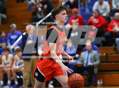Thumbnail 2 in Lawrenceburg vs Greensburg (IHSAA 3A Section 29 Semifinal) photogallery.