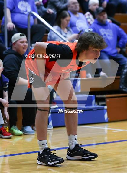 Thumbnail 2 in Lawrenceburg vs Greensburg (IHSAA 3A Section 29 Semifinal) photogallery.