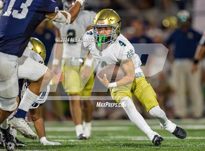 Thumbnail 2 in Central Catholic vs. Holy Cross photogallery.
