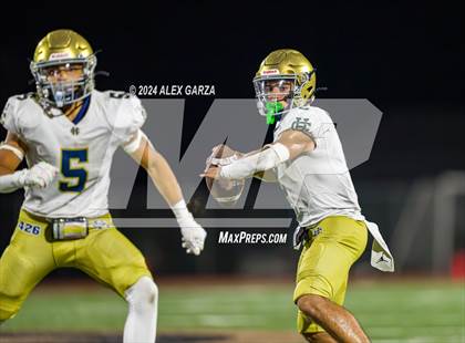 Thumbnail 1 in Central Catholic vs. Holy Cross photogallery.