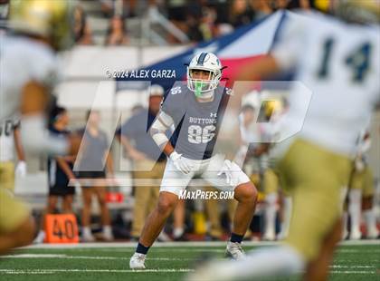 Thumbnail 1 in Central Catholic vs. Holy Cross photogallery.