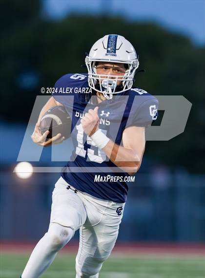 Thumbnail 1 in Central Catholic vs. Holy Cross photogallery.