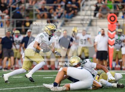 Thumbnail 3 in Central Catholic vs. Holy Cross photogallery.