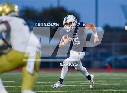 Thumbnail 2 in Central Catholic vs. Holy Cross photogallery.