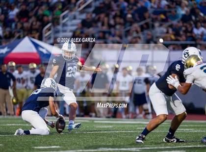 Thumbnail 1 in Central Catholic vs. Holy Cross photogallery.