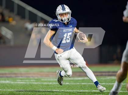 Thumbnail 3 in Central Catholic vs. Holy Cross photogallery.