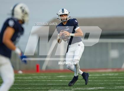 Thumbnail 2 in Central Catholic vs. Holy Cross photogallery.