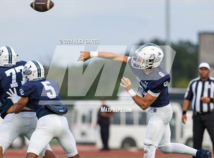 Thumbnail 2 in Central Catholic vs. Holy Cross photogallery.