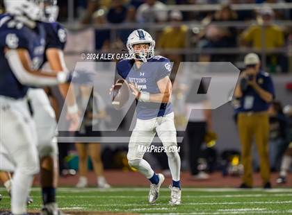 Thumbnail 3 in Central Catholic vs. Holy Cross photogallery.
