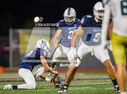 Thumbnail 3 in Central Catholic vs. Holy Cross photogallery.
