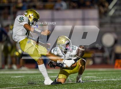 Thumbnail 1 in Central Catholic vs. Holy Cross photogallery.