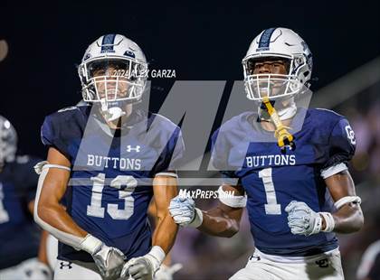 Thumbnail 2 in Central Catholic vs. Holy Cross photogallery.