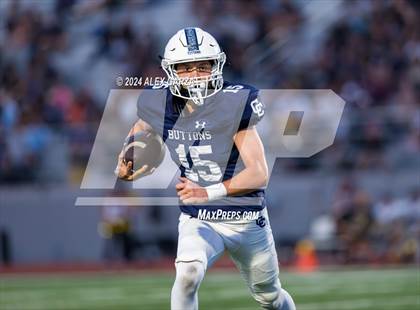 Thumbnail 2 in Central Catholic vs. Holy Cross photogallery.