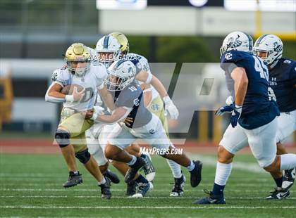 Thumbnail 3 in Central Catholic vs. Holy Cross photogallery.