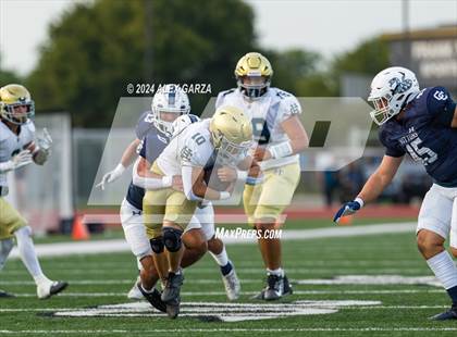 Thumbnail 3 in Central Catholic vs. Holy Cross photogallery.