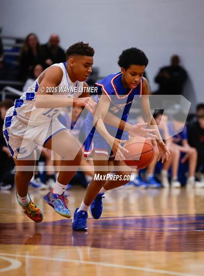 Thumbnail 2 in FR: Conner vs Covington Catholic photogallery.