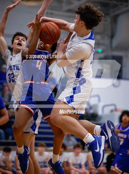 Thumbnail 2 in FR: Conner vs Covington Catholic photogallery.