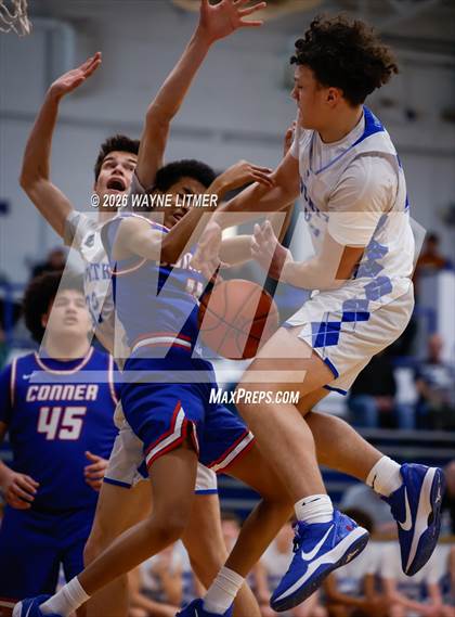 Thumbnail 2 in FR: Conner vs Covington Catholic photogallery.