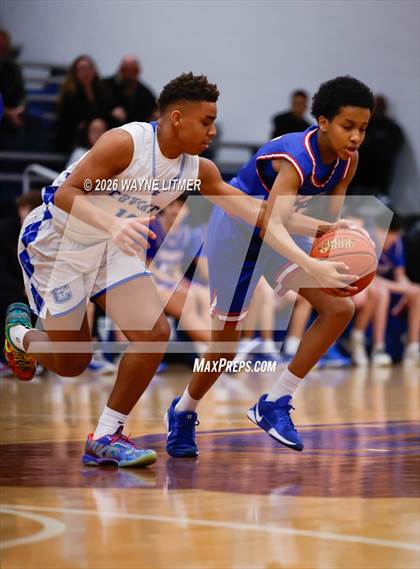 Thumbnail 1 in FR: Conner vs Covington Catholic photogallery.