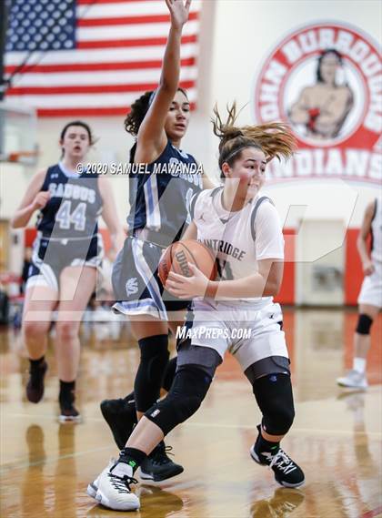Thumbnail 3 in Saugus vs. Flintridge Prep (West Coast Holiday Festival) photogallery.