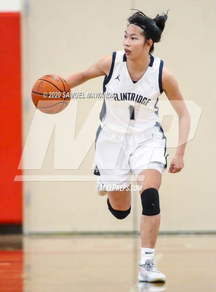 Thumbnail 2 in Saugus vs. Flintridge Prep (West Coast Holiday Festival) photogallery.
