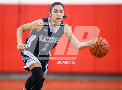Thumbnail 3 in Saugus vs. Flintridge Prep (West Coast Holiday Festival) photogallery.
