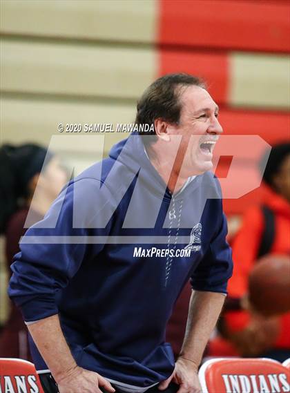 Thumbnail 3 in Saugus vs. Flintridge Prep (West Coast Holiday Festival) photogallery.