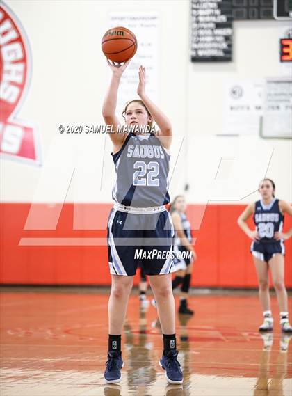 Thumbnail 1 in Saugus vs. Flintridge Prep (West Coast Holiday Festival) photogallery.