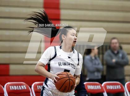 Thumbnail 1 in Saugus vs. Flintridge Prep (West Coast Holiday Festival) photogallery.