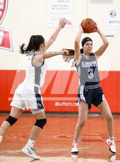 Thumbnail 3 in Saugus vs. Flintridge Prep (West Coast Holiday Festival) photogallery.