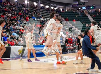 Thumbnail 2 in Victor vs North Rockland (NYSPHSAA Class A Finals) photogallery.