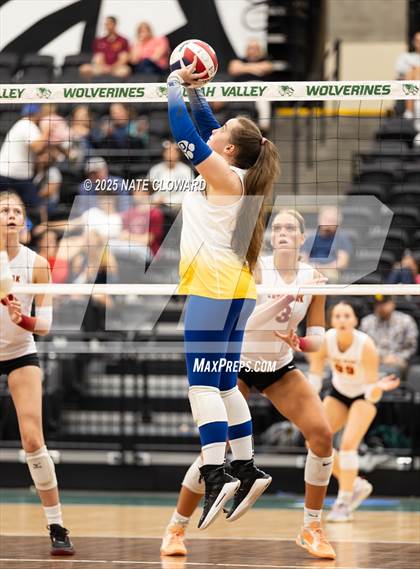 Thumbnail 1 in Orem vs. Lone Peak photogallery.