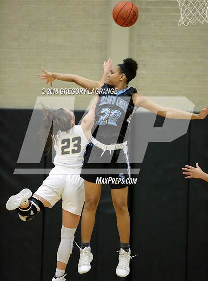 Thumbnail 2 in Shadow Creek vs Amarillo photogallery.