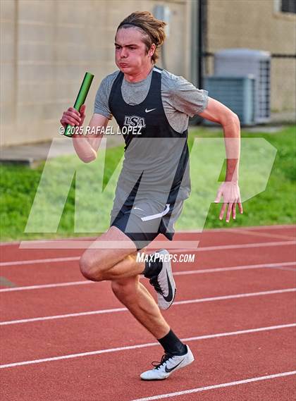 Thumbnail 3 in Eagle No Tax Relays (4x200M) photogallery.