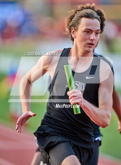 Thumbnail 2 in Eagle No Tax Relays (4x200M) photogallery.