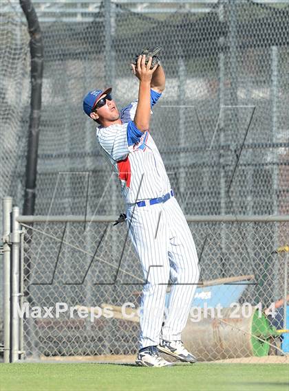Thumbnail 2 in Manogue @ Reno (NIAA Northern Nevada D1 Regional Tournament) photogallery.