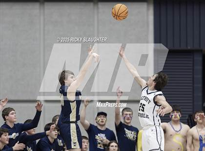 Thumbnail 1 in Althoff Catholic vs. Teutopolis (IHSA Class 2A Super-Sectionals) photogallery.