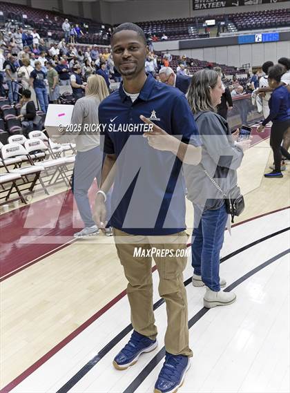 Thumbnail 2 in Althoff Catholic vs. Teutopolis (IHSA Class 2A Super-Sectionals) photogallery.