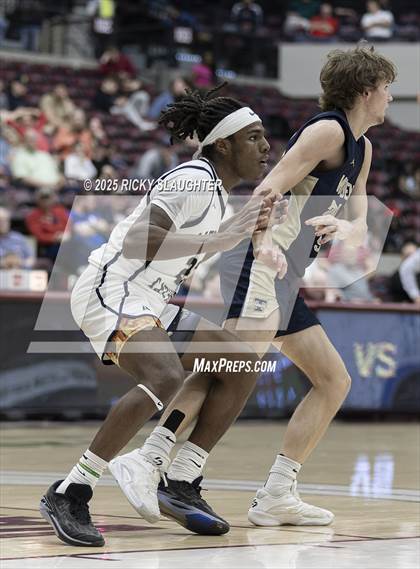 Thumbnail 1 in Althoff Catholic vs. Teutopolis (IHSA Class 2A Super-Sectionals) photogallery.