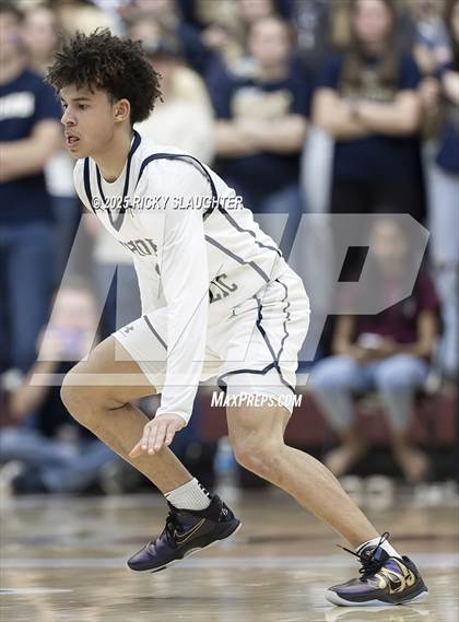 Thumbnail 1 in Althoff Catholic vs. Teutopolis (IHSA Class 2A Super-Sectionals) photogallery.