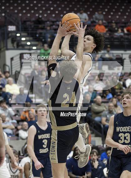 Thumbnail 3 in Althoff Catholic vs. Teutopolis (IHSA Class 2A Super-Sectionals) photogallery.