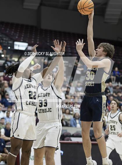 Thumbnail 1 in Althoff Catholic vs. Teutopolis (IHSA Class 2A Super-Sectionals) photogallery.