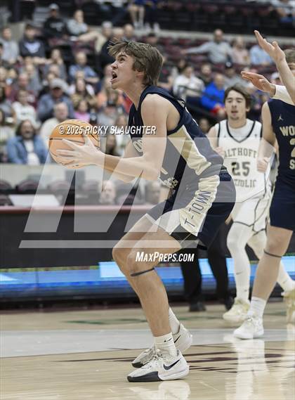 Thumbnail 1 in Althoff Catholic vs. Teutopolis (IHSA Class 2A Super-Sectionals) photogallery.