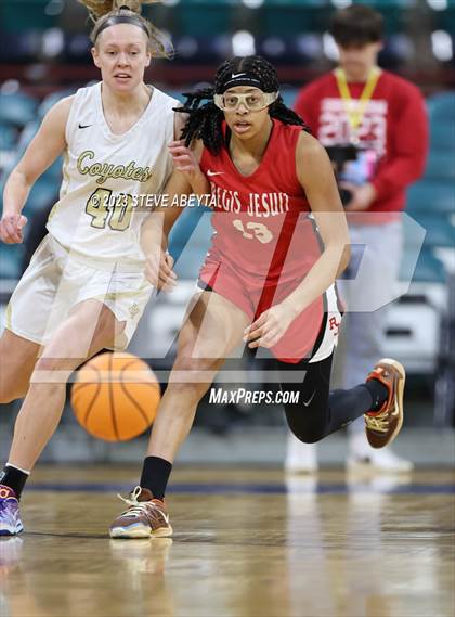 Thumbnail 2 in Regis Jesuit vs. Monarch (CHSAA 6A Great 8) photogallery.