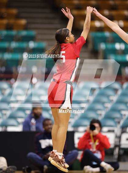 Thumbnail 2 in Regis Jesuit vs. Monarch (CHSAA 6A Great 8) photogallery.