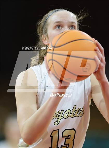 Thumbnail 3 in Regis Jesuit vs. Monarch (CHSAA 6A Great 8) photogallery.