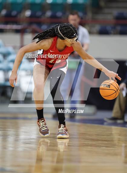 Thumbnail 2 in Regis Jesuit vs. Monarch (CHSAA 6A Great 8) photogallery.