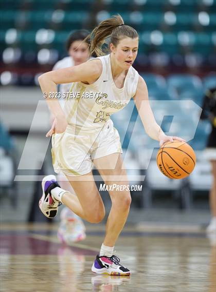 Thumbnail 2 in Regis Jesuit vs. Monarch (CHSAA 6A Great 8) photogallery.