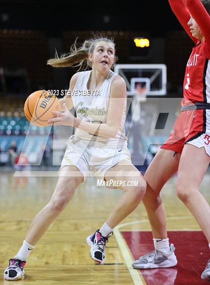 Thumbnail 3 in Regis Jesuit vs. Monarch (CHSAA 6A Great 8) photogallery.