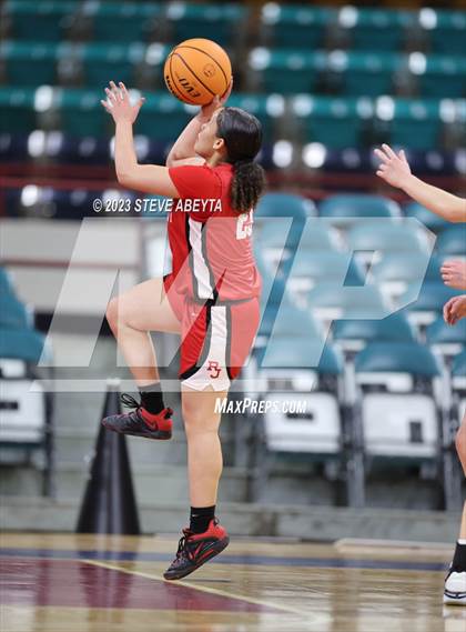 Thumbnail 1 in Regis Jesuit vs. Monarch (CHSAA 6A Great 8) photogallery.